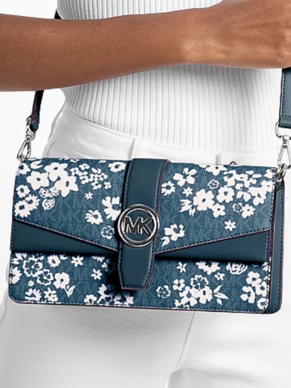 MICHAEL KORS Greenwich Md Printed Signature Logo Convertible Shoulder
Admiral - Picture 6 of 16